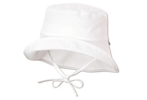 Бяла лятна шапка с UV 50+ защита, Sterntaler - 53 см. / 2-4 г.