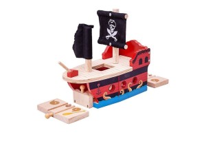 Дървен пиратски кораб