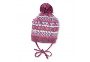 Плетена зимна шапка за момичета с пискюл